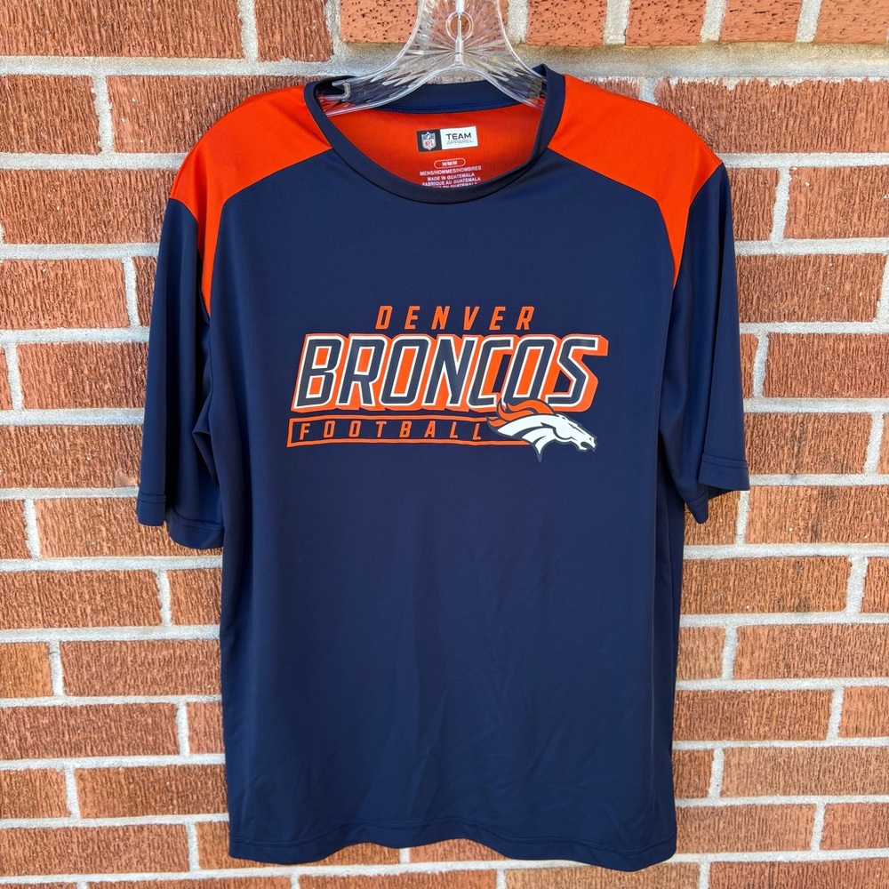 Denver Broncos Football NFL Team Apparel Mens M Performance Short Sleeve T-Shirt